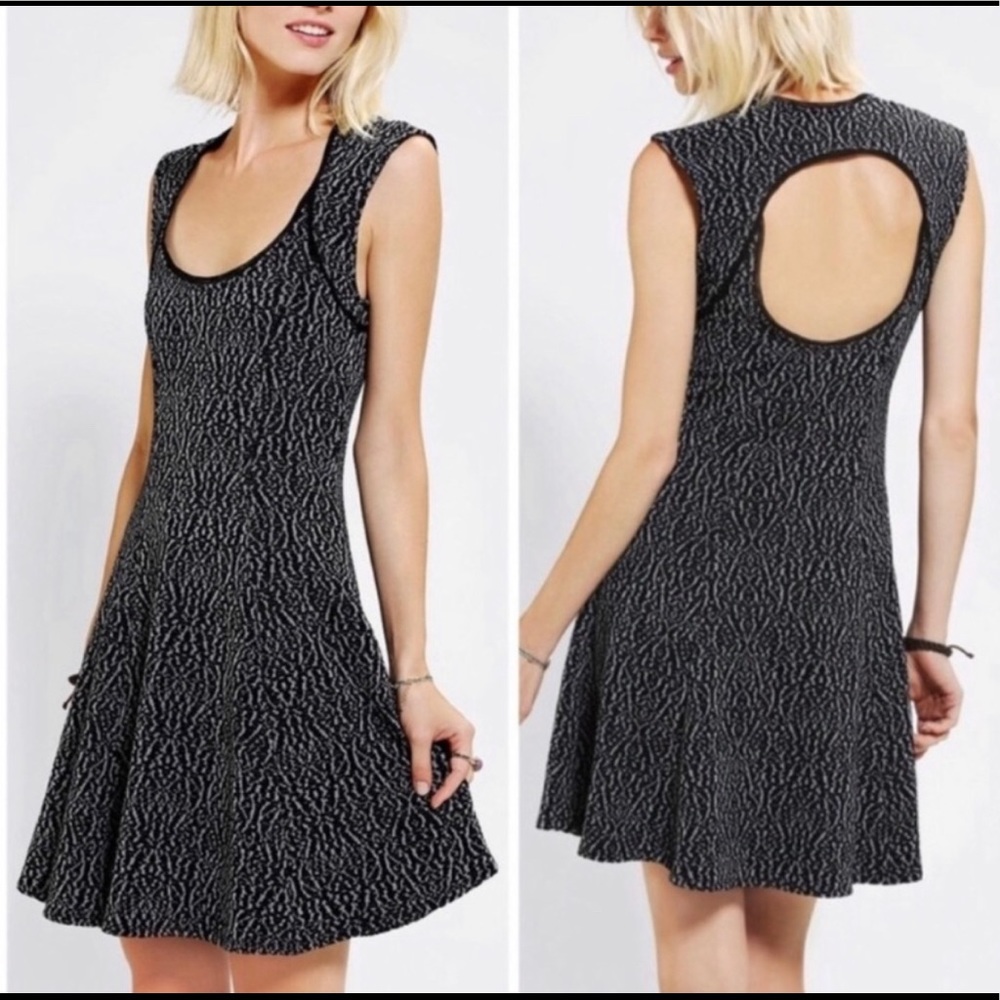 UO - Silence + Noise / Black + White Dress / M